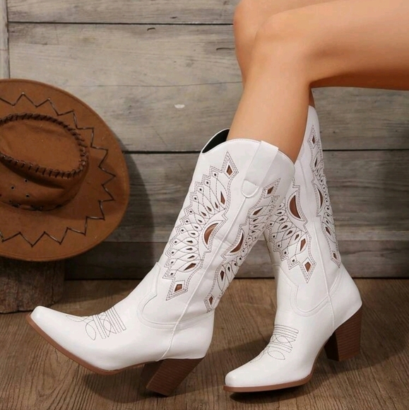European And American New Retro Embroidered Western Cowboy Boots - Picture 3 of 8